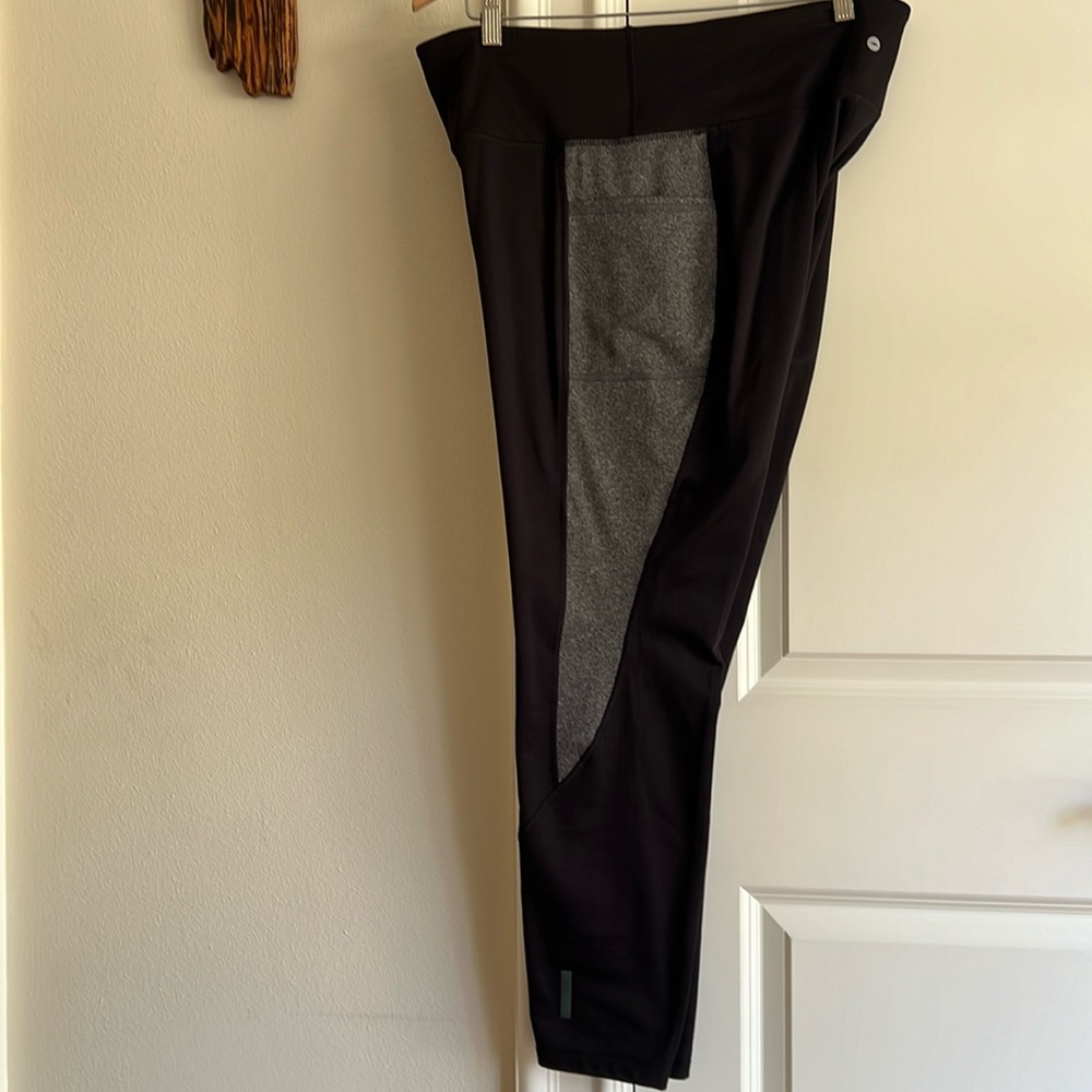 Brand new Avía exercise pants